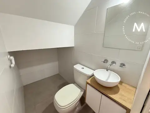 Depto Tipo Casa en Venta con 1 cocheras