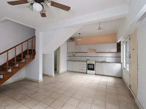 Depto Tipo Casa en Alquiler de 3 ambientes