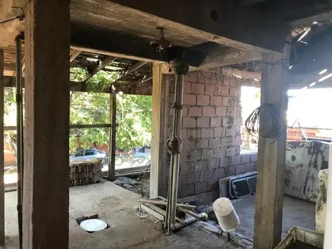 Casa en Venta en Barrio Parque Leloir, USD 42.000