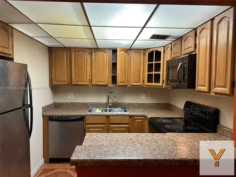 Departamento en venta - 2 Dormitorios 2 Baños - Lauderhill