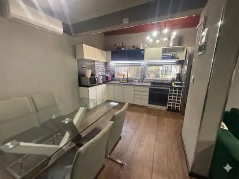 Depto Tipo Casa 4 ambientes con 2 baños