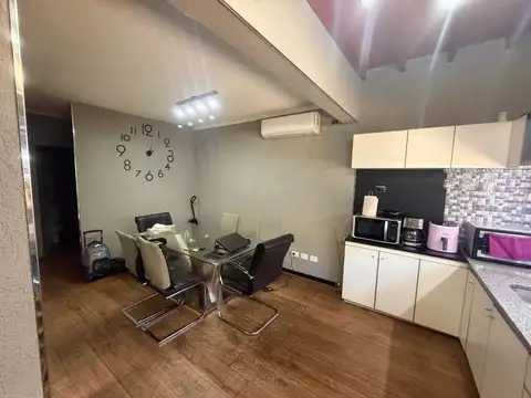 Depto Tipo Casa en Venta con 1 cocheras