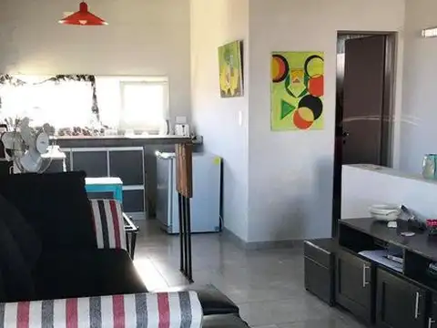 Casa 3 ambientes mas departamento 2 ambientes