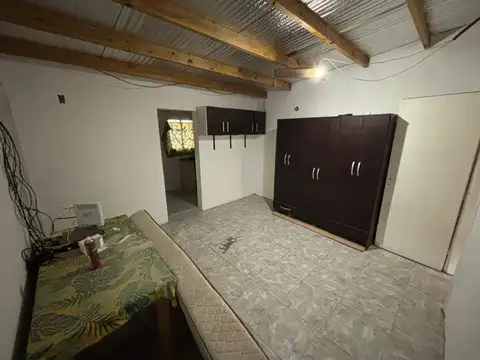 VENTA DE CASA 4 AMB CON LOCAL-COCHERA EN ALT BROWN