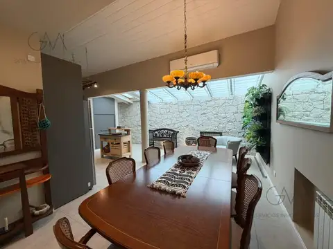 Casa 4 ambientes con 3 baños