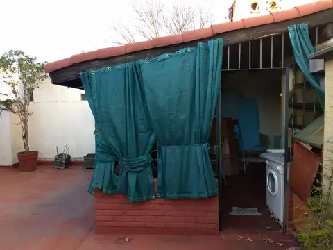 2 Ambientes con GRAN PATIO CON QUINCHO