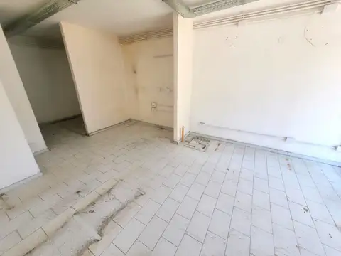 LOCAL EN VENTA EN SAN MARTIN CENTRO SOBRE CALLE BELGRANO A MTS DE PEATONAL