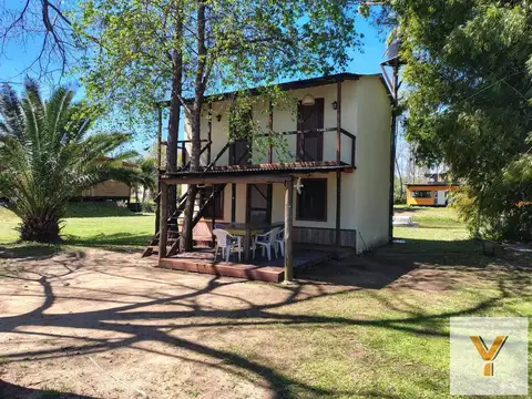Casa 5 ambientes con 1 baño