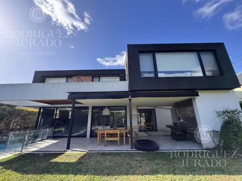 Casa en Venta en Septiembre, USD 465.000