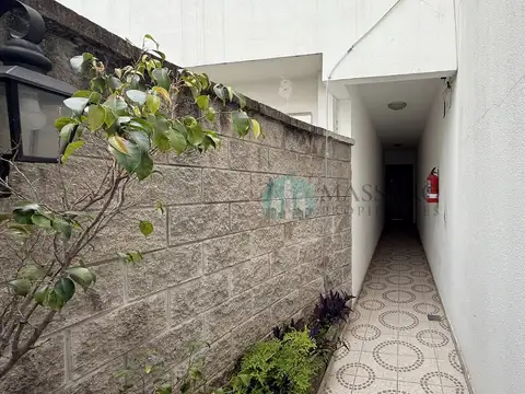 Moron 4800, Piso 0
