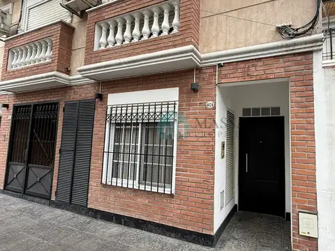 PH 3 ambientes en planta baja con dos patios, Veléz Sarsfield.