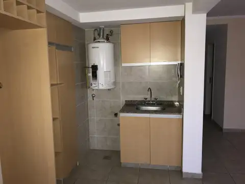 SEMIPISO DE 2 AMB A LA CALLE CON BALCÓN