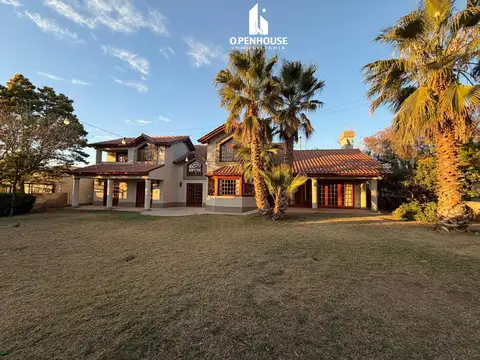 OPENHOUSE alquila imponente casa en Barrio Dalvian