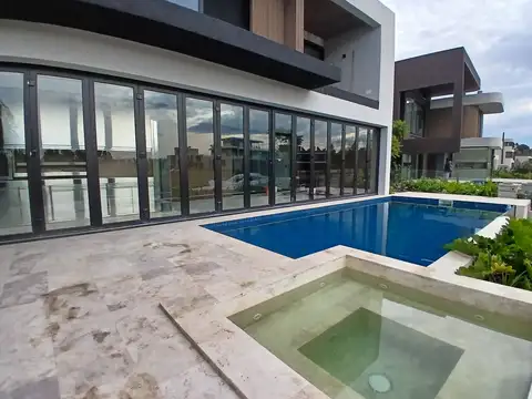 Casa en Alquiler A Estrenar