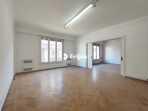Oficina 6 ambientes con 4 baños