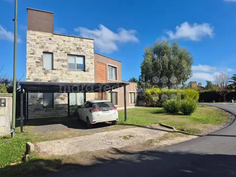 Casa en Venta en Chascomus, USD 248.000