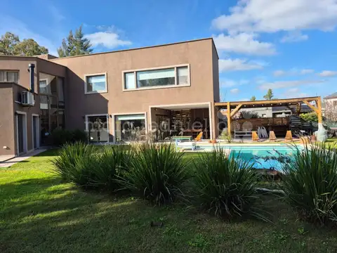 CASA EN EL GOLF COUNTRY DE CHASCOMUS, STEEL FRAME, 3 DORM