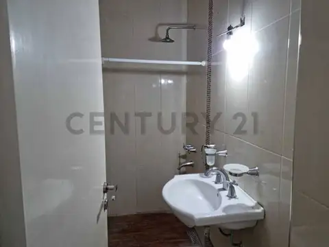 Casa 6 ambientes con 3 baños