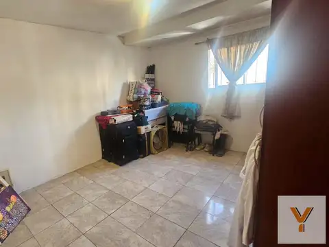 Casa 9 ambientes con 4 baños