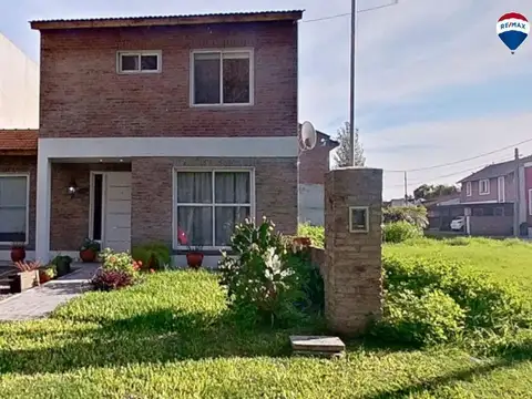 VENTA CASA 3 AMB ALTOS DE PACHECO JARDIN APTO CRED