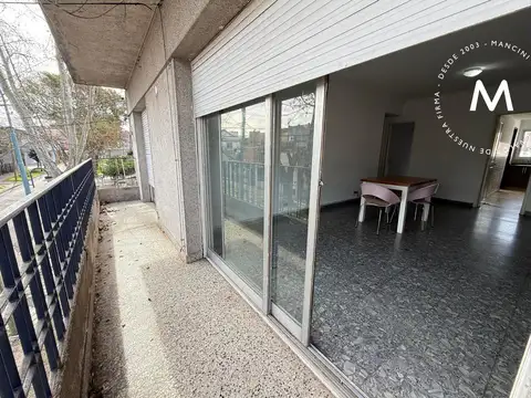 Depto Tipo Casa en Venta con 2 cocheras