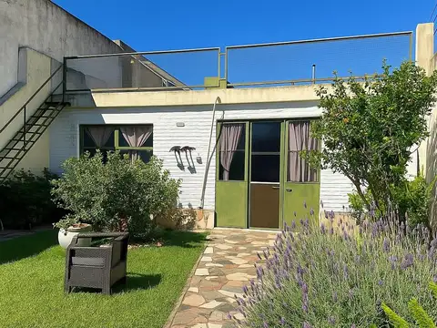 CASA EN VENTA 3 AMBIENTES C/NJARDIN Y COCHERA CERRADA+GALPON