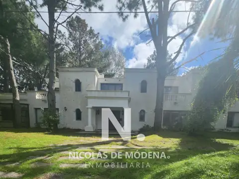 Casa de Cinco Dormitorios en Suite - Punta del Este