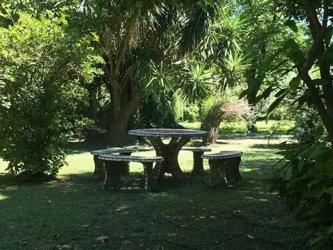 Casa en Venta con 9 cocheras