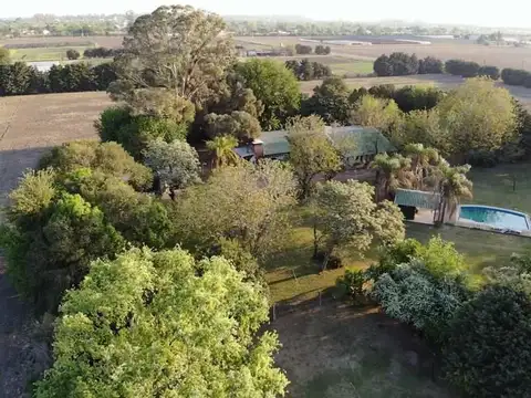 Casa 7 ambientes con 2 baños