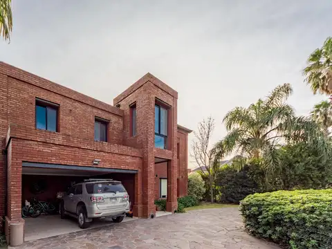 Casa en Venta al Este