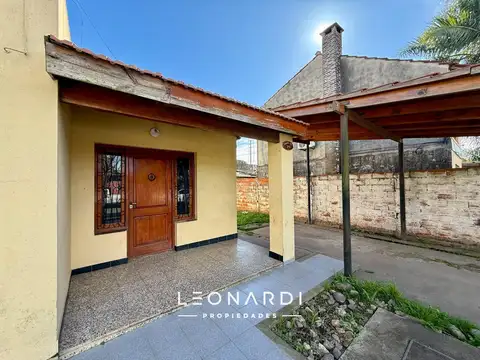 Casa 3 ambientes con 1 baño