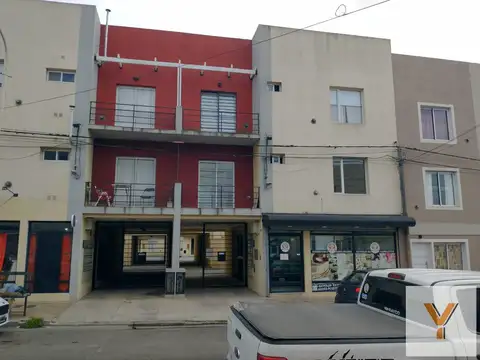 Departamento en Alquiler - 2 Dormitorios, balcon y cochera - 63mts - Tandil