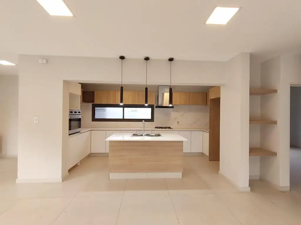 Boxitracio - 4 dormitorios con cochera