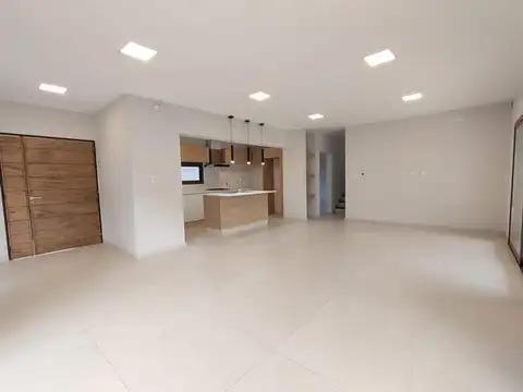 Casa en Venta - 4 dormitorios -