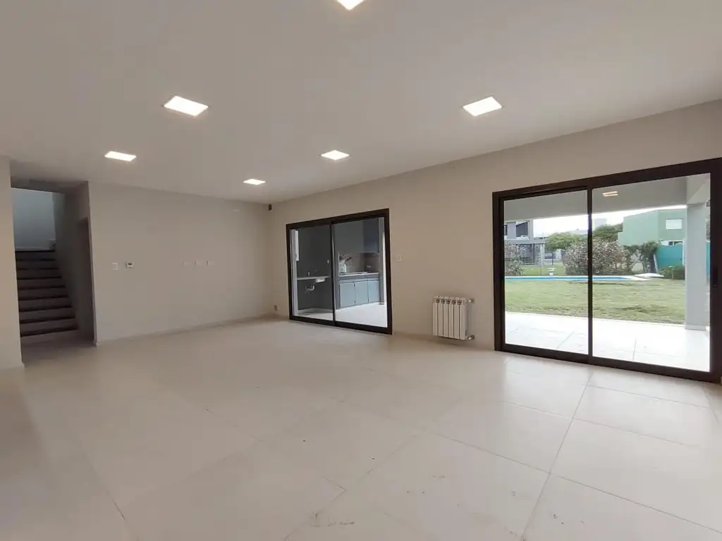 Casa en Venta - 4 dormitorios -