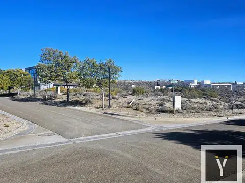 Terreno en Venta de 931,0 m2
