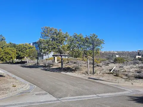 Excelente Opprtunidad en La Herradura CC - 930 m2 - 100%  FINANCIADO