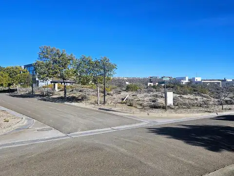 Terreno en Venta de 931,0 m2