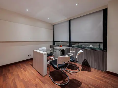 Venta de oficina en Monserrat edificio La Prensa