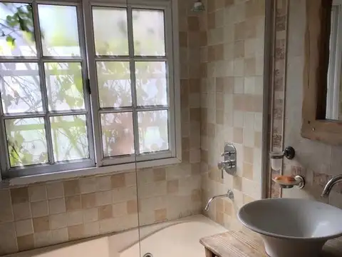 Casa en Venta en Berazategui, USD 199.000