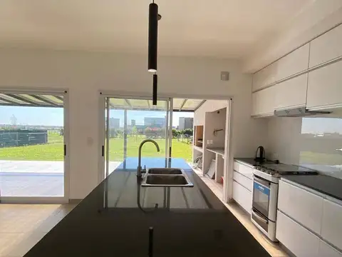 Casa en Venta en San Sebastian, USD 159.000