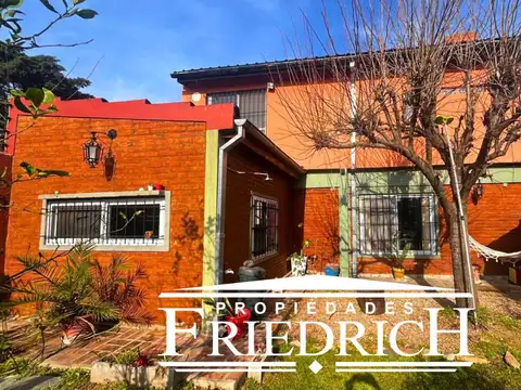 CASA QUINTA EN SOLARES DEL OESTE