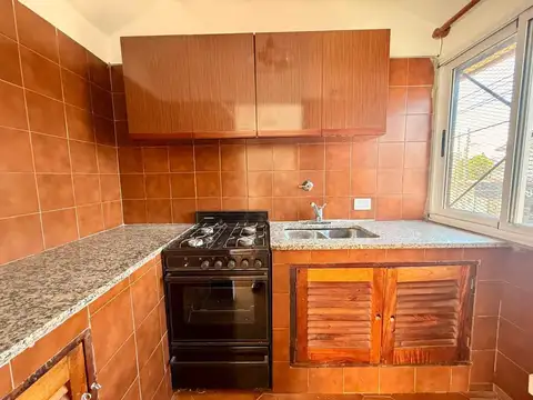 Depto Tipo Casa en Venta en Lanus Oeste, USD 42.000