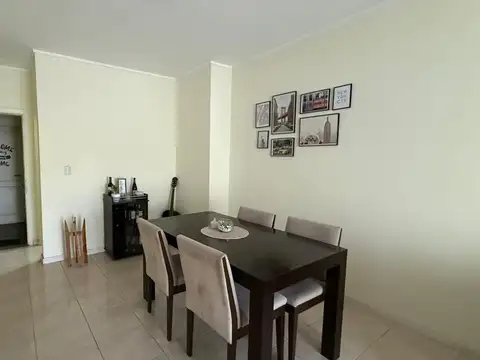 Se vende Dpto céntrico 2 ambientes, V. Tuerto