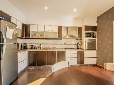 VENTA CASA 5 AMB AVELLANEDA