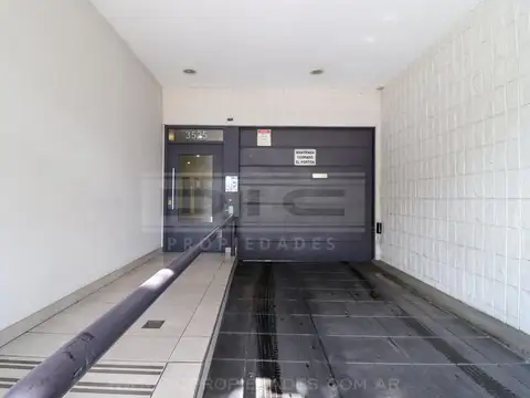 Cochera Venta - Olivos