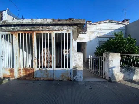 Venta | Casa | 2 Dormitorios | Cochera | Capitán Bermúdez | Barrio Centro