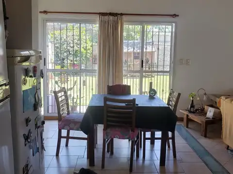 CASA EN VENTA  BELLA VISTA 3 AMB UNA PLANTA