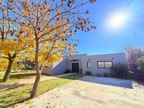 Casa en Alquiler en Pilar del Este - Santa Guadalupe, USD 1.300