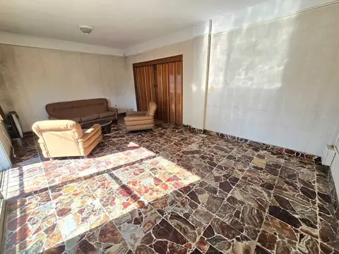 Depto Tipo Casa en Venta 40 años